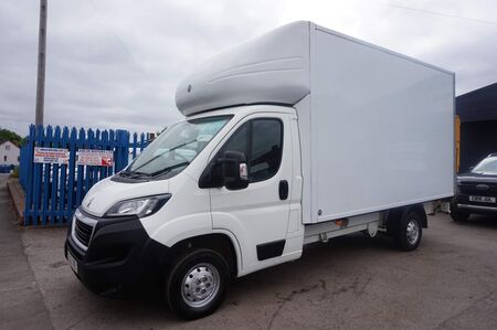 PEUGEOT BOXER 2.2 BlueHDi 335 Built for Business L4 Euro 6 (s/s) 3dr