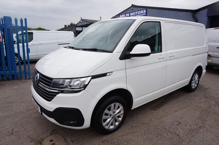 VOLKSWAGEN TRANSPORTER 2.0 TDI T28 Highline DSG FWD SWB Euro 6 (s/s) 5dr