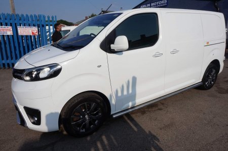 TOYOTA PROACE 2.0D L2 MWB DESIGN 121BHP EURO6