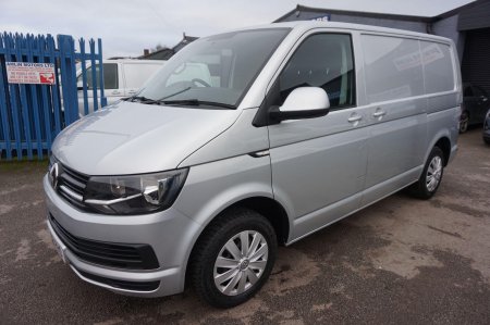 VOLKSWAGEN TRANSPORTER 2.0 TDI T32 BlueMotion Tech Trendline DSG FWD SWB Euro 6 (s/s) 5dr